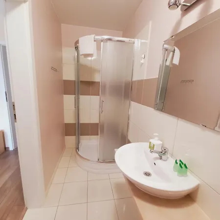 Kaja 200 Metrow Od Morza Guest house
