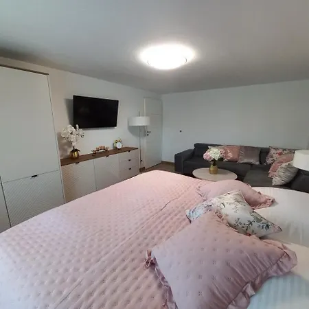 Kaja 200 Metrow Od Morza Guest house 3*